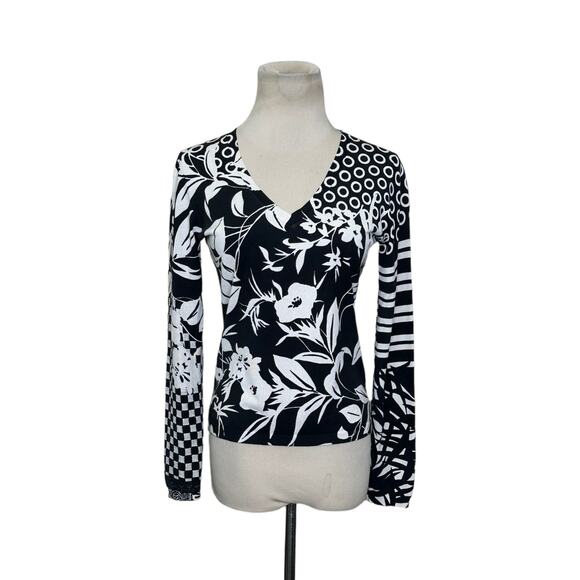 Etro black white silk blend multi print long sleeves v neck sweater size 40- S